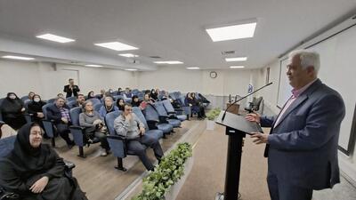 برگزاری نخستین دوره آموزشی ارتقا سطح سواد سلامت با استقبال بازنشستگان تامین اجتماعی
