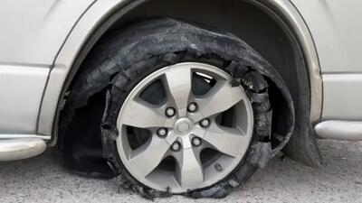 هنگام ترکیدن لاستیک چه باید کرد؟ راهنمای کامل و نکات ایمنی