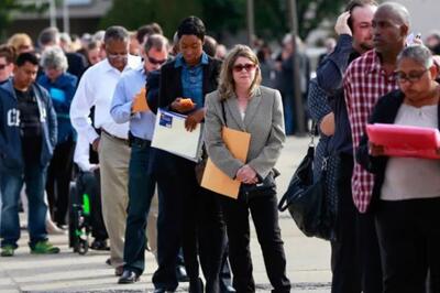 زنگ خطر در بازار کار آمریکا؛ افت بی‌سابقه برنامه‌های استخدامی و افزایش فشار بر دلار