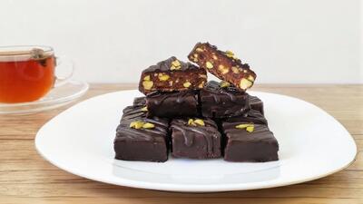  طرز تهیه یک شیرینی خوشمزه فقط با 3 ماده بدون فر و پخت