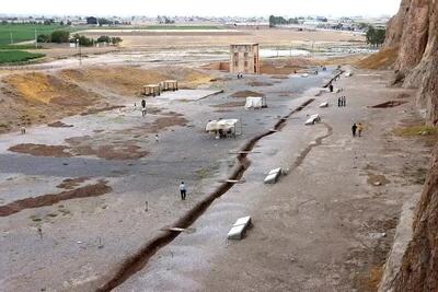 نقش‌رستم در محاصره فرونشست؛ آرامگاه‌های هخامنشی امن، اما کعبه زرتشت در خطر