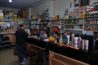  شوک‌های پیاپی به سفره خانوار/تورم ۲۰۰درصدی برخی کالاهای اساسی