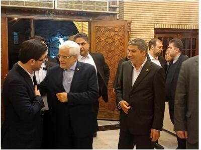  حضور جهانگیری و عارف در مراسم ختم همسر و فرزندان سقاب اصفهانی+ عکس