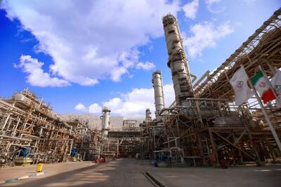 فاز دوم پتروشیمی بوشهر بدون واحد سودساز پلی‌اتیلن/سکوت افشار بازیار در برابر ترک فعل در شستان