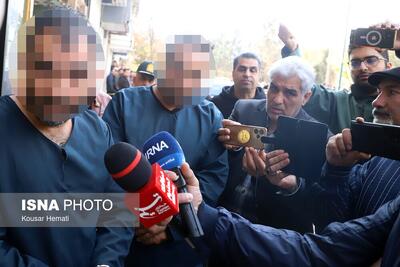 تصاویر: بازسازی صحنه سرقت مسلحانه از یک طلافروشی - کرمانشاه