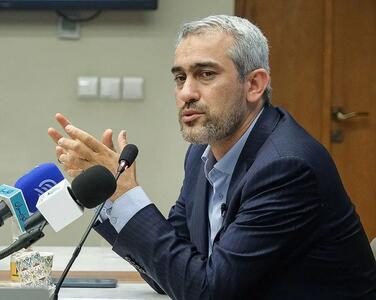 وزیر اقتصاد: سال‌ها درباره اصلاح نظام بانکی بحث شده بود، اما وارد فاز اجرا نشده بود/ اگر می‌خواهیم‌ ام‌الفساد یعنی تورم را از بین ببریم، راهی جز اصلاح ناترازی بانکی نداریم/ هیچ فرقی بین بانک خصوصی و دولتی نیست؛ با هر بانکی که به ناترازی ادامه بدهد، برخورد خواهد شد / تا کسری بودجه را حل نکنیم، تورم حل نخواهد شد