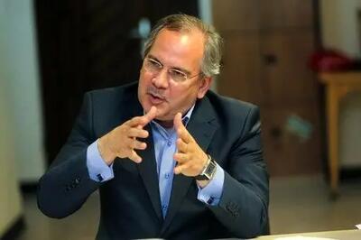 واکنش تند روزنامه اطلاعات به اظهارات جنجالی محمود سریع‌القلم؛ تفکیک ملت به شهروندان درجه ۱ و ۲ زاییده اقتصاد غیررقابتی است