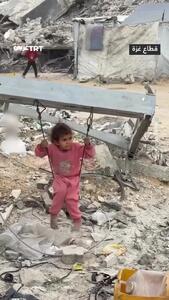  تاب بازی کودکان غزه در دل ویرانه‌ها