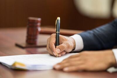 پارلمان‌ها چگونه قانون می‌نویسند؟