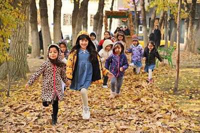 گذر پاییزی تازه تهران در بوستان ازگل