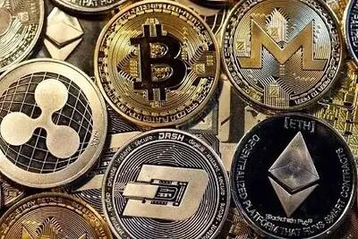  قیمت ارز‌های دیجیتال امروز دوشنبه ۱۷ آذر ۱۴۰۴ | بیت کوین کاهشی و اتریوم در مسیر نوسانی