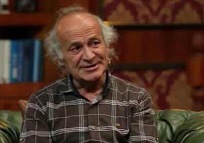 اجرای «شاعری که دیوانه شد» با صدای زنده‌یاد حاتم مشمولی