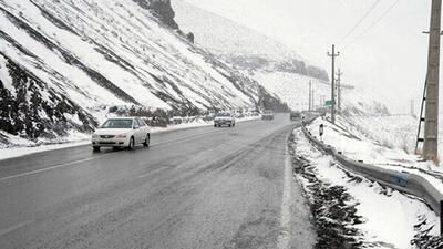 جاده کندوان سفیدپوش شد؛ تجهیزات زمستانی همراه داشته باشید