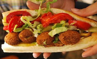 رشد ۲۰۰۰ درصدی قیمت ساندویچ در ۱۰ سال! علت گرانی قیمت ساندویچ‌ها چیست؟