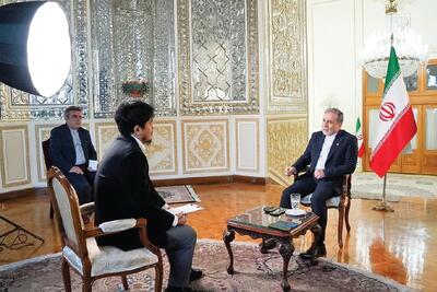 من کسی نیستم که به دیکته دیگران گوش کنم