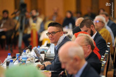 سندر هیکس: دولت ترامپ مصداق فروپاشی اخلاقی و معنوی در آمریکاست/ ظهور ممدانی نویدبخش تحول در ایالات متحده است/ ملت‌های ایران و آمریکا می‌توانند پیام‌آور آشتی باشند