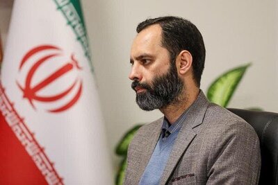  لازم است برای اهدای تابلو کتابت قرآن به مهمانان خارجی فرهنگ‌سازی شود