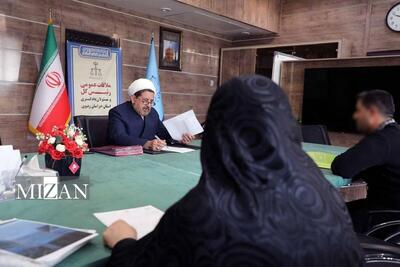 مسئولان قضایی دادگستری خراسان رضوی به درخواست‌های حقوقی و قضایی ۳۰۲ نفر از مراجعان رسیدگی کردند