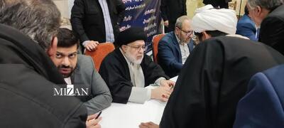 میز خدمت مسئولین ارشد قضایی استان قم در مسجد علی‌بن‌ابی‌طالب علیه‌السلام برگزار شد