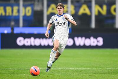 وقتی نیکو پاز با یک حرکت، لائوتارو مارتینز را محو می‌کند - پارس فوتبال