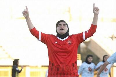 رونمایی از خرید جدید پرسپولیس/گلزن باتجربه به جمع سرخ پوشان اضافه شد - پارس فوتبال