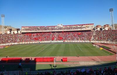 بدترین سناریو برای تراکتور؛ بازی در زمینی ناآماده و بی‌تماشاگر - پارس فوتبال