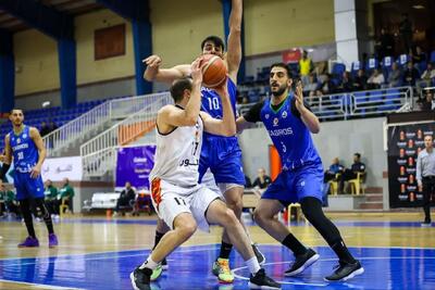 عکس| “دیسبک” رسانه استقلال به پوستر اصفهانی‌ها - پارس فوتبال