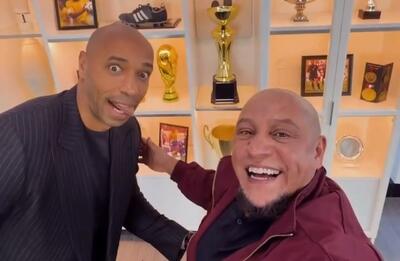 پاسکاری تکنیکی تیری آنری و روبرتو کارلوس با توپ جام جهانی 2026 - پارس فوتبال