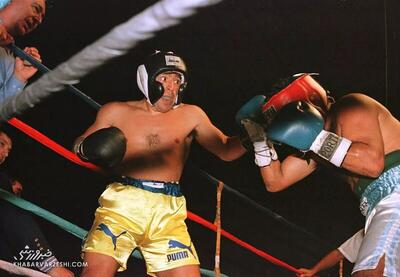 ویدیو| مارادونا وقتی بوکسور شد!/ رقص توپ اسطوره آرژانتینی و مبارزه در رینگ بوکس - پارس فوتبال