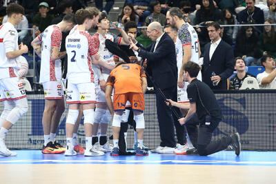 پیروزی قاطع پروجا مقابل میلانو در لیگ ایتالیا؛ پیاتزا هم 25-10 تحقیر شد - پارس فوتبال