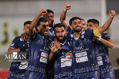 یزدی‌ها غول نیمه دوم/ از جولان چادرملو در جمع بالانشینان تا خط و نشان برای مدعیان - پارس فوتبال