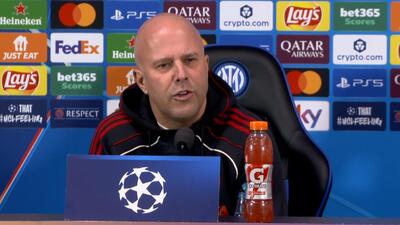 اسلوت: صلاح اینجا نیست چون اگرچه انسان مودبی هستم ولی ضعیف نیستم؛ همیشه راه بازگشت وجود دارد - پارس فوتبال