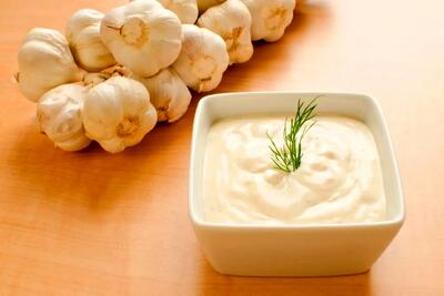  طرز تهیه سس سیر؛ چاشنی محبوب آشپزخانه