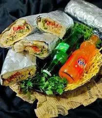 - افزایش بی‌سابقه قیمت ساندویچ در تهران؛ غذای ساده کارگری در آستانه حذف