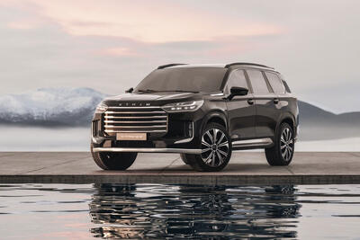 ظرافت و توازن: نگاهی دقیق به شاسی‌بلند پرچم‌دار XTRIM QX - پدال