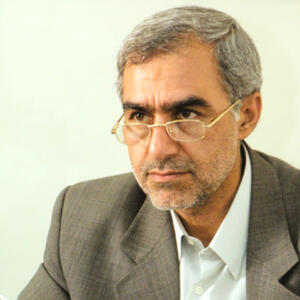  یک فعال سیاسی: اگر اعتماد مردم نسبت به دولت جلب شود قطعاً فداکاری‌های بیشتری را از ملت شاهد خواهیم بود