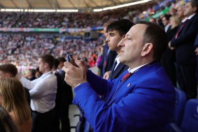 افشای راز قمارباز؛ تونی بلوم واقعاً روی برایتون هم شرط‌بندی می‌کند؟