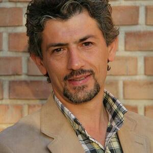 سیروس همتی:تئاتر کودک و نوجوان، نفسِ شهر است فیلم - تسنیم