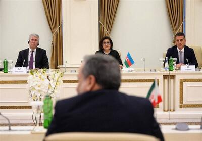 دیدار عراقچی با رئیس پارلمان جمهوری آذربایجان - تسنیم