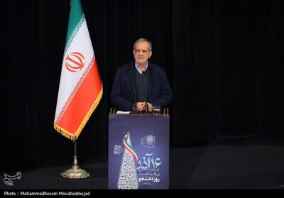 گفت‌و‌گوی صمیمانه مسئولان با دانشجویان - تسنیم