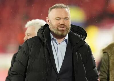 توصیه اسطوره یونایتد: صلاح را بیرون کنید!