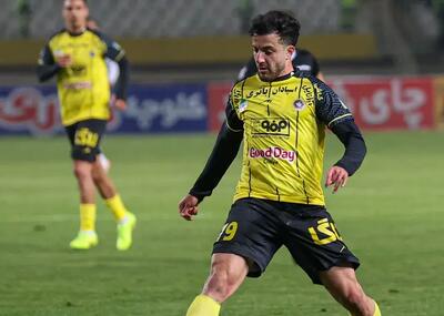 یک نفر در همه جای زمین سپاهان! (عکس)