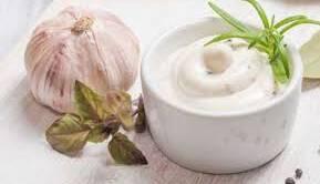  سس سیر خانگی؛ طعم جادویی برای هر غذا