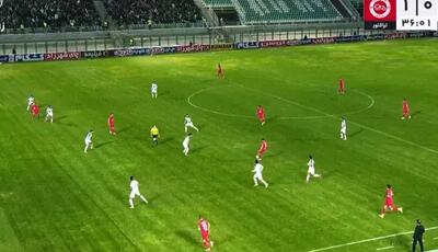 مردود شدن گل تراکتور به خاطر نصف پای امیرحسین!