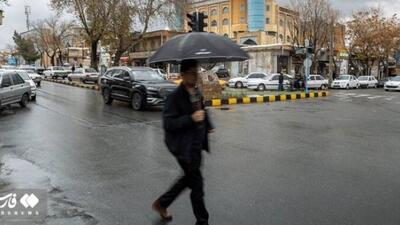  چتر باران بر سر مردم در کردستان