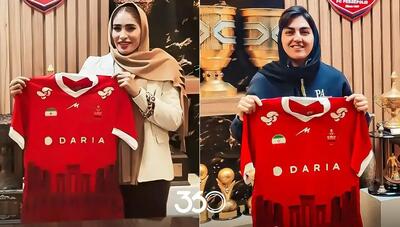 بمب‌افکنی پرسپولیس در فوتبال زنان؛ قنبری و خواجوی با لباس قرمز؛ عاشقان استقلال در جمع سرخ‌پوشان!