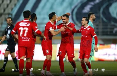 پرسپولیس سوار بر پیکان به صدر رفت