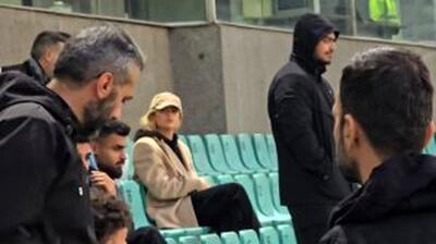 تیپ خاص همسر اورونوف در دیدار پرسپولیس و پیکان