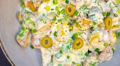  طرز تهیه سالاد سیب زمینی خوشمزه با سس مخصوص !
