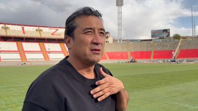 ببینید / خداداد عزیزی در پایان بازی امروز تراکتور الفاظ ناشایست در پخش زنده تلویزیون را مجددا تکرار کرد!